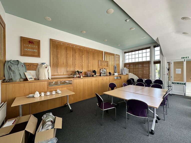 ロッカールームをつなぐクラブハウス　©︎Kenta Nakaya