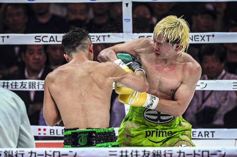 井上拓真の右カウンター　©Takuya Sugiyama