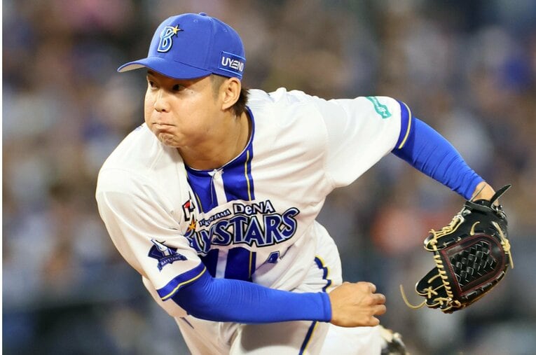 右肩の故障という危機から“逆算”でポストシーズンに合わせて復活してきた森原康平。“刺せる”ボールが蘇るまでの道のりとは ／ photograph by SANKEI SHIMBUN