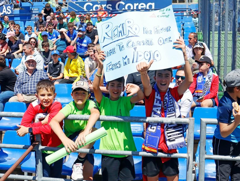 GKレミーロの人気は高い　©Daisuke Nakashima