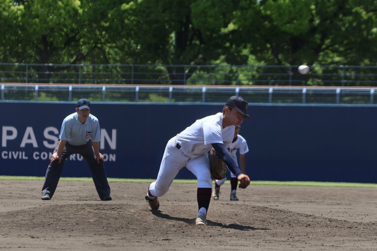準決勝の大阪桐蔭戦では好リリーフを見せた背番号20の大鶴颯音　©Fumi Sawai