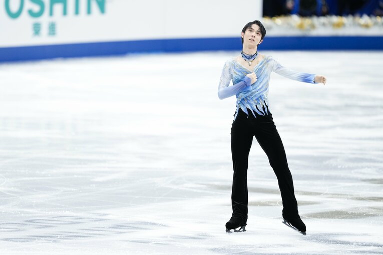 2021-2022シーズンのショートプログラム『序奏とロンド・カプリチオーソ』　©Asami Enomoto