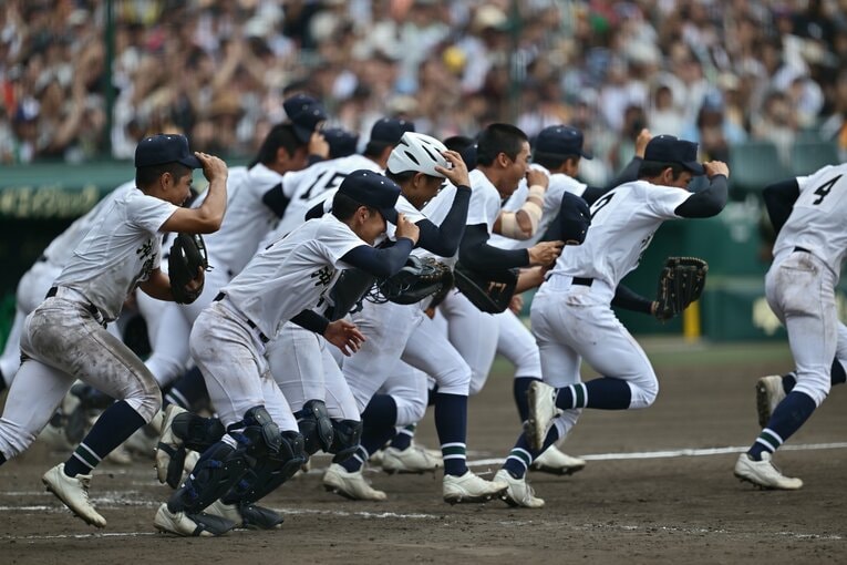 見てて泣ける…最高の試合だった【テレビに映らない】甲子園決勝の決定的瞬間（計50枚超）。写真はまだまだ続きます　©Hideki Sugiyama