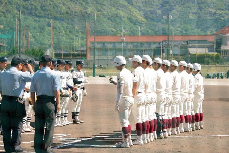 【2年ぶりの再戦】試合開始前整列　©Kota Inoue