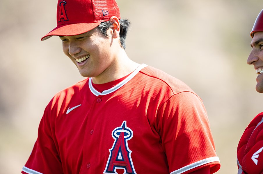 《大谷翔平2022年成績を予想》投手はサイ・ヤング賞候補、打者で本塁打王以上に期待したい「二刀流で30-30の偉業」とは<Number Web> photograph by Nanae Suzuki