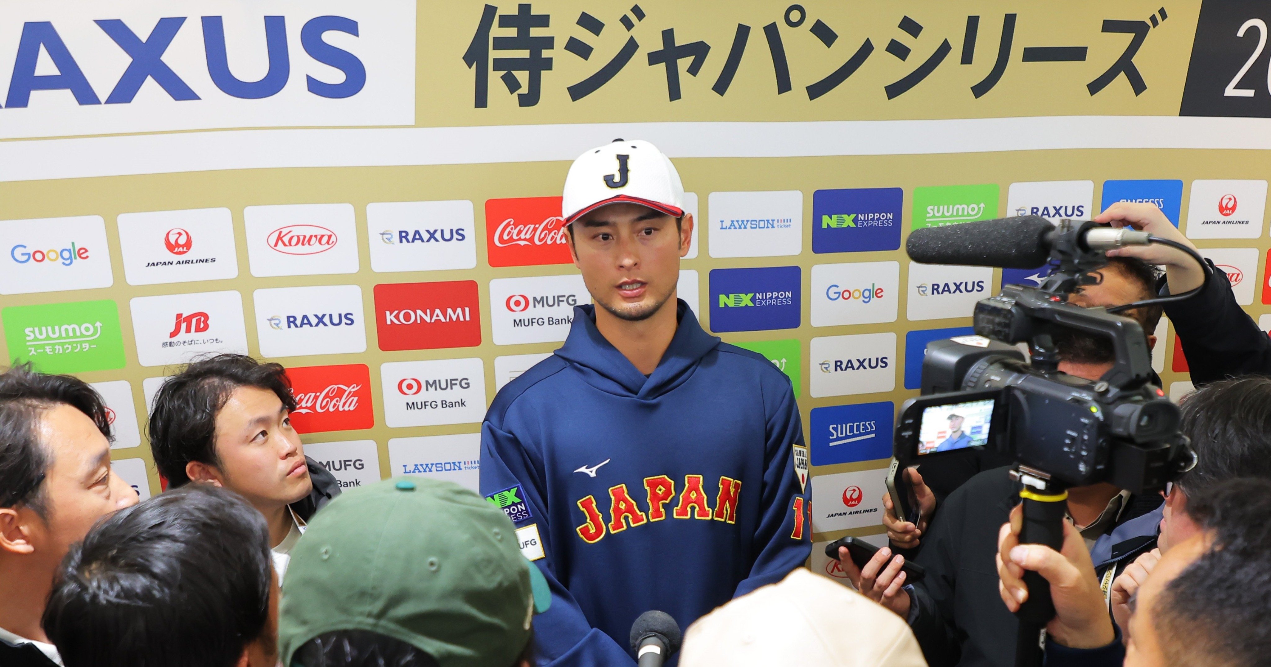 非常にユニークな投手」WBC侍ジャパン合宿でダルビッシュ有が“熱視線