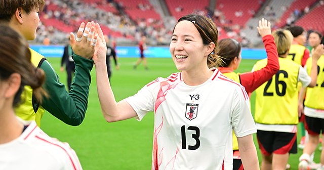 IDP…これからなんです」なでしこDF北川ひかるが“長谷川唯とハグ