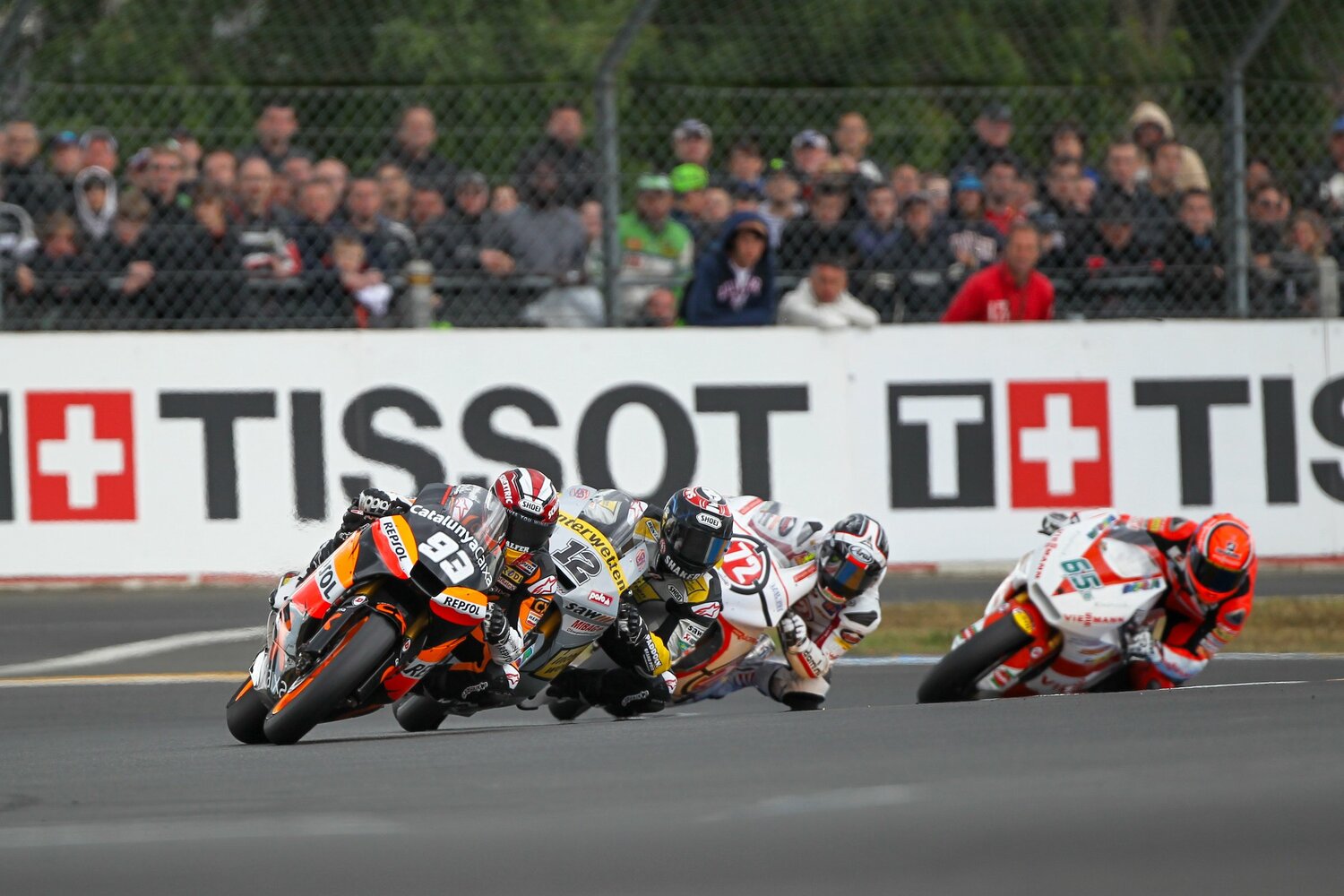 Moto2初優勝を遂げた2011年のフランスGPで先頭をゆくマルケス　©Satoshi Endo