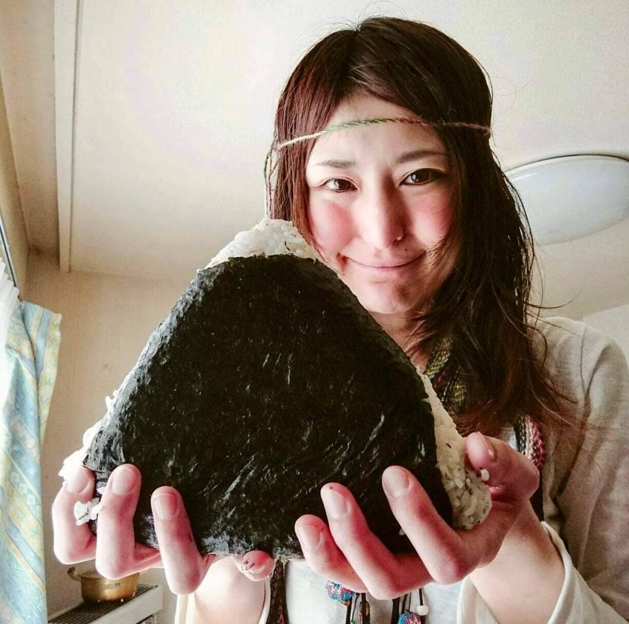 現在は『水曜日のダウンタウン』などのTV番組に加え、YouTubeでも活躍中のアンジェラ佐藤　©本人提供