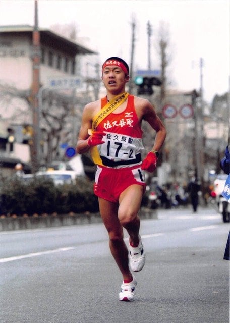 2004年の佐久長聖校の2区を務めた都甲。チームに良い流れを作れなかった後悔は今も残るという／本人提供