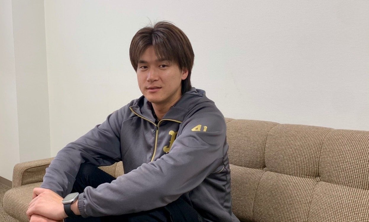 現役時代を振り返る佐野さん（2026年1月撮影）　©Noriko Yonemushi