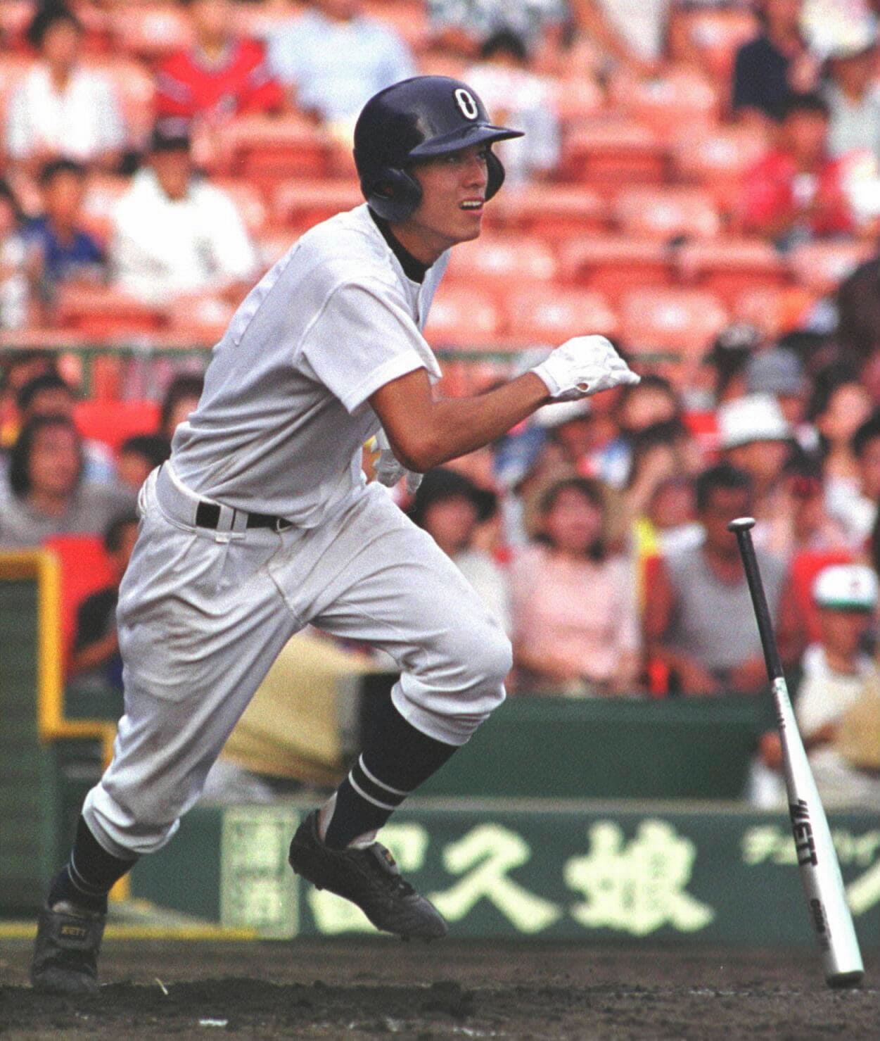 沖縄尚学のキャプテンだった父・寿光さんの当時の写真 ©JIJI PRESS