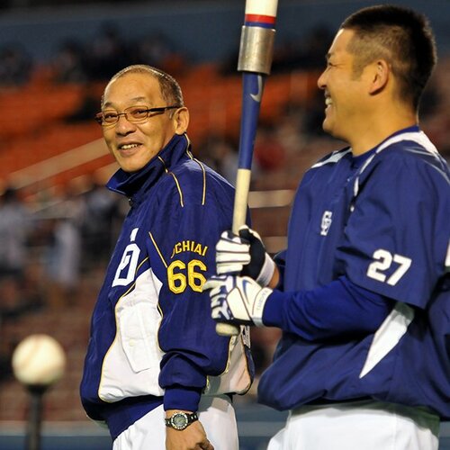 2004年オールスターゲーム井端弘和選手使用グラブ(値段交渉あり) sddefault.jpg