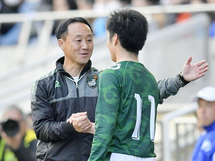 三浦淳寛「名将は優れた心理学者」高校サッカー決勝の両監督を語る。＜Number Web＞ photograph by Kyodo News