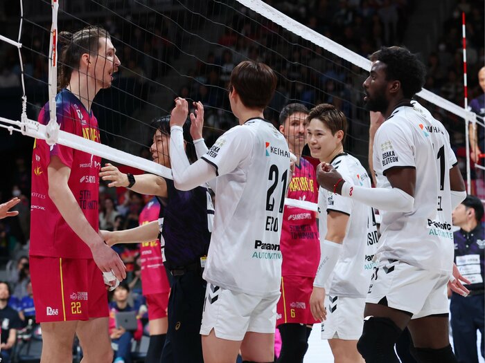 「人種差別行為は刑事罰に相当する」SVリーグで起きた“差別発言”…イタリア在住記者が抱いた違和感とは？「本心かわからないが、選手も観客も笑っていた」＜Number Web＞ photograph by YUTAKA/AFLO SPORT