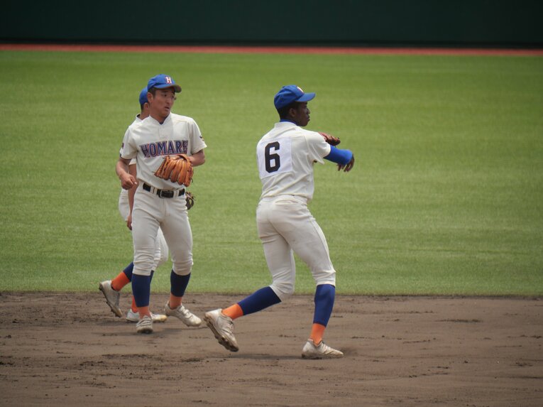 1年前は“ドラフト1位”と予想できなかった…ソフトバンクが指名公表「イヒネ・イツア」とは何者か？ 守備の名手は“課題あり”とキッパリ(12)