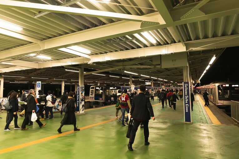 “奇跡のCS進出”ならず…それでもライオンズを陰で支えた西武鉄道の「野球ダイヤ」、特別な半年(19)