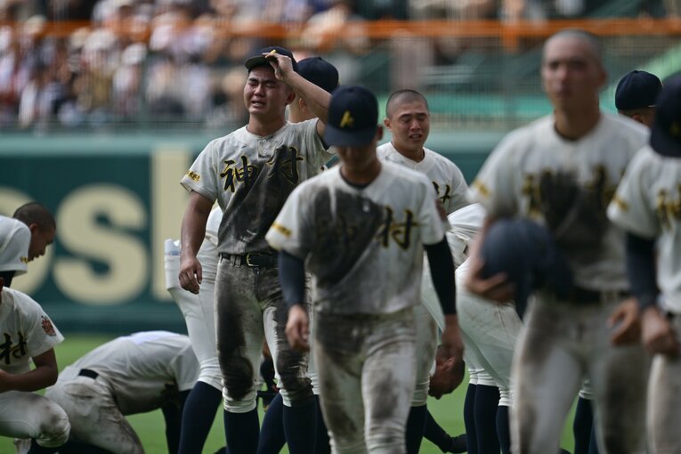 準決勝で敗れた神村学園…涙、涙、涙　©Hideki Sugiyama