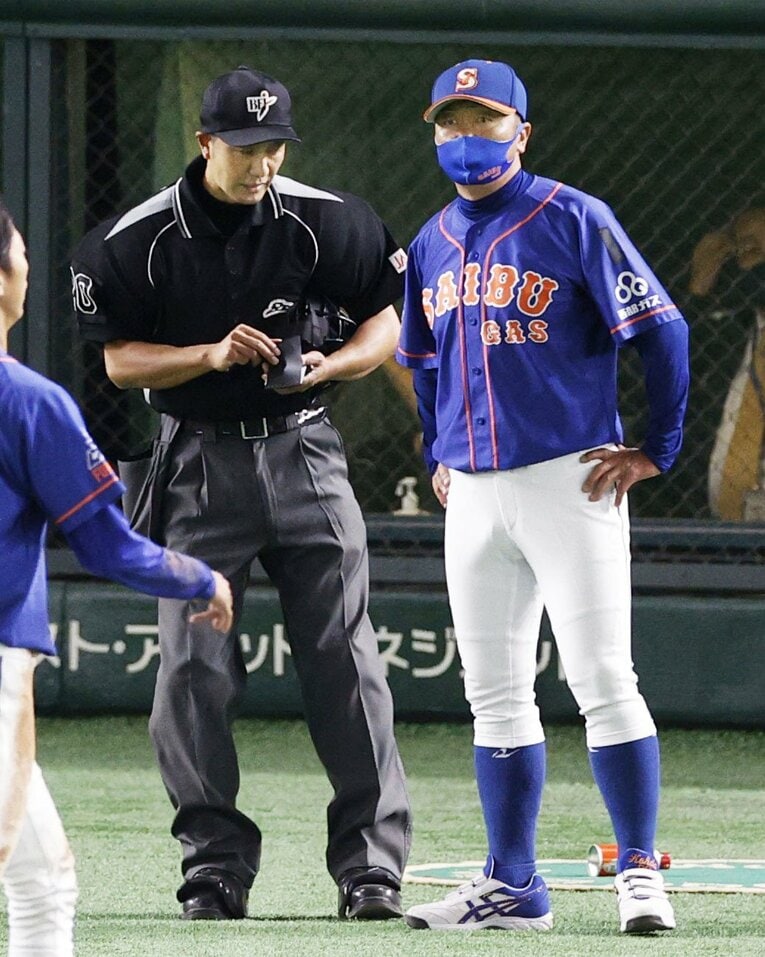 2020年、都市対抗野球での西部ガス・香田監督。この年、チームはベスト8進出したが…　©KYODO