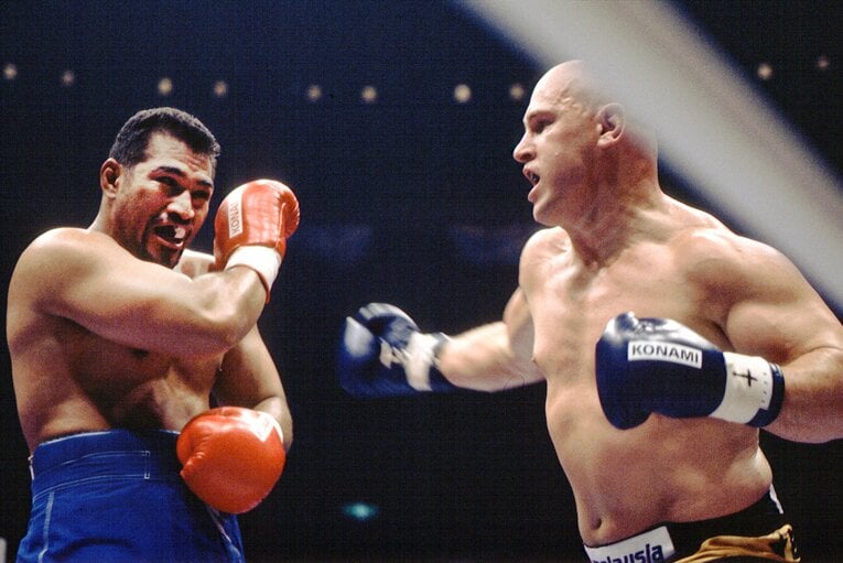 2002年3月、レイ・セフォーに判定負け　©Susumu Nagao