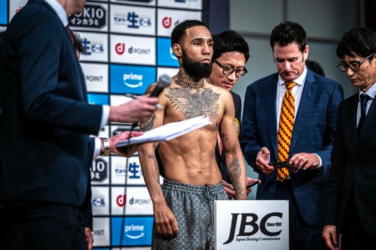 懸念された計量を54.8キロでパスしたネリ　©Takuya Sugiyama