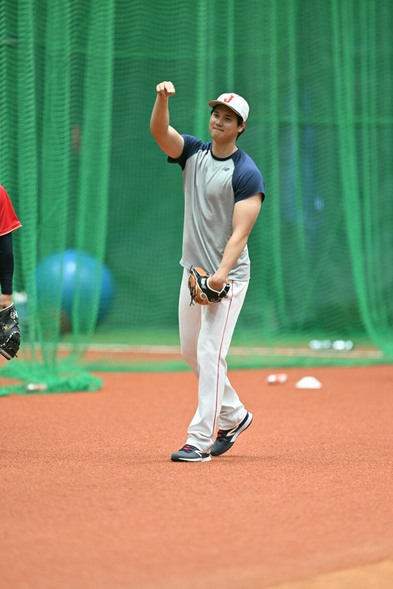 3月5日の公式練習でキャッチボールする大谷  ©︎Naoya Sanuki