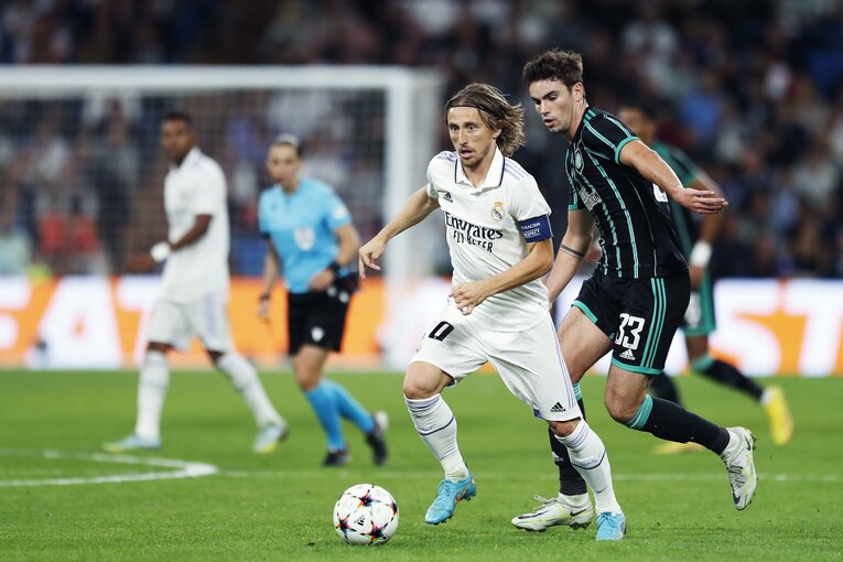 「キヨウゴ、マエダ、レオみんな…」W杯選出の前田大然、落選も古橋亨梧＆旗手怜央がレアル戦で奮闘… 少年サポとカメラマンが語った“愛”(19)