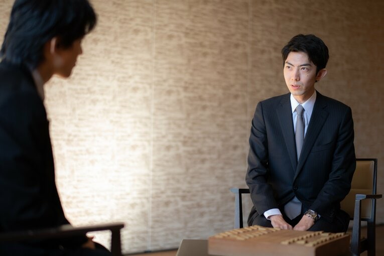「厳しい世界で生き残るために必要なものって？」中村太地七段が思わず頷いた、26歳吉沢亮の“回答”とは(11)