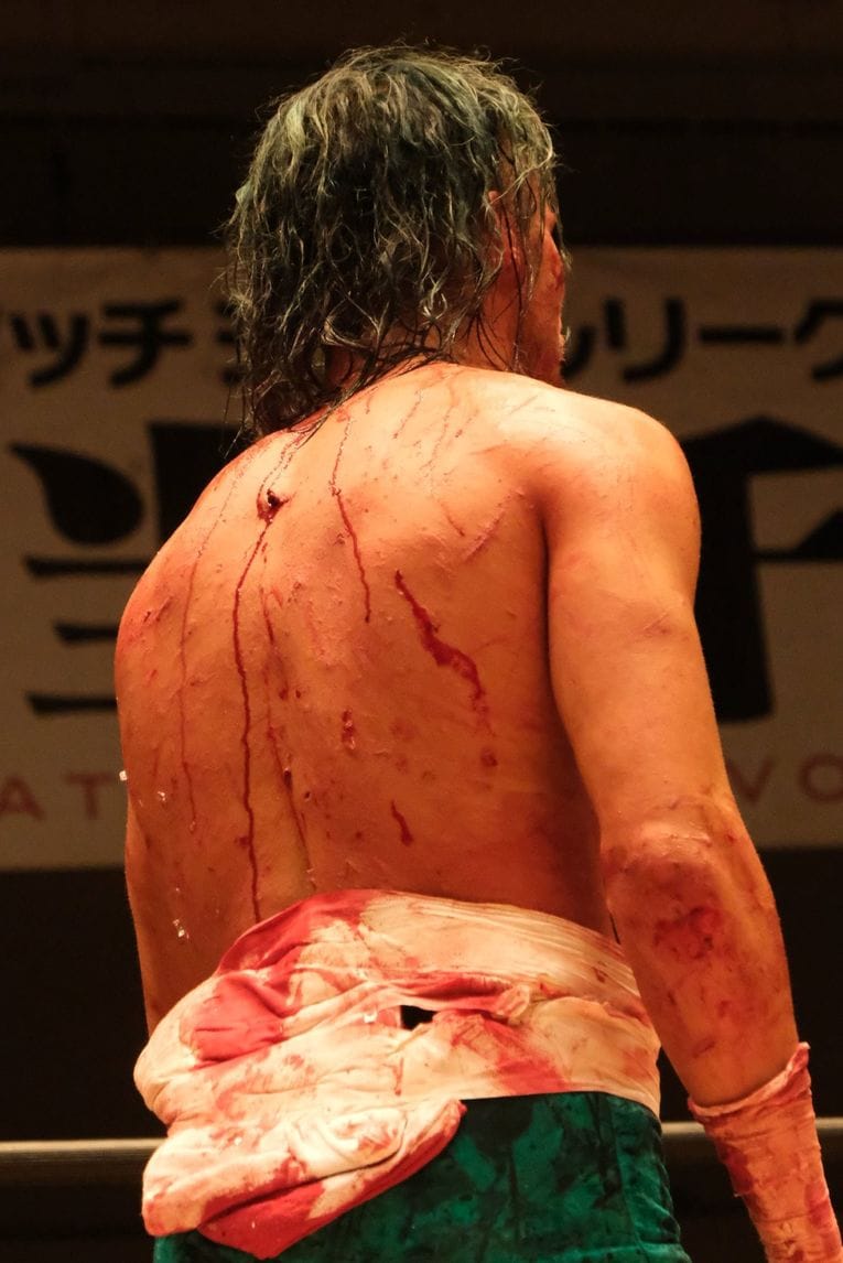 デスマッチファイター・ドリューは血がドクドク流れても試合を止めなかった 「ケガある、傷ある。でもやる。大好きだから」(29)