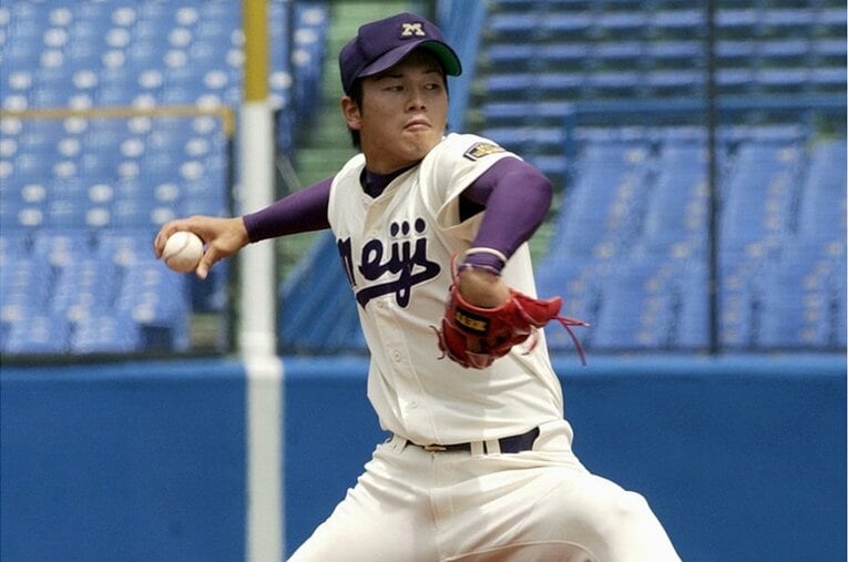2004年ドラフト、曲折を経て、楽天への入団が決まった明大・一場靖弘 ／ photograph by KYODO