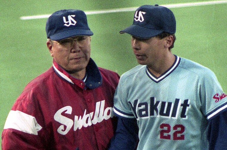 1990年ドラフト3位でヤクルトに入団した高津臣吾。野村監督に命じられ、“遅いシンカー”を習得。守護神としてヤクルトに4度の日本一をもたらした ／ photograph by Sankei Shimbun