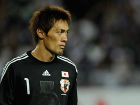 代表のゴールを明け渡す楢崎正剛 対照的な川口の決断と 川島の課題 サッカー日本代表 Number Web ナンバー