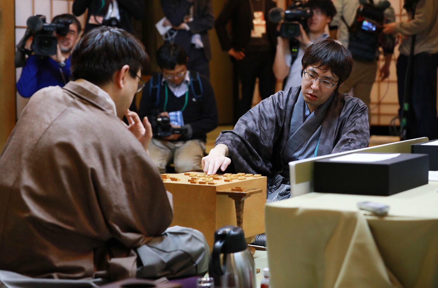 タイトル通算100期を目前とした羽生善治の前に立ちはだかったのが広瀬だった　©JIJI PRESS