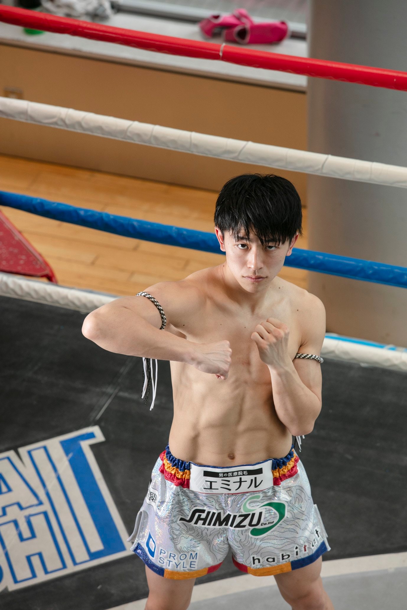 吉成名高のヒジ打ち　©Hiharu Takagi