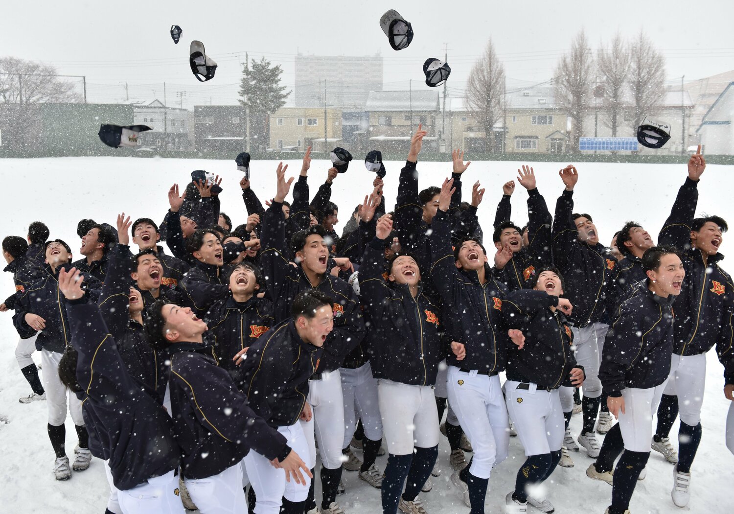 青森山田も2017年から「脱丸刈り」の髪型自由スタイル　©JIJI PRESS