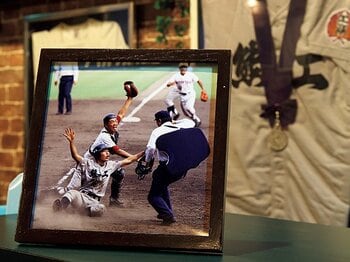 店に飾られている写真　©️Shigeki Yamamoto