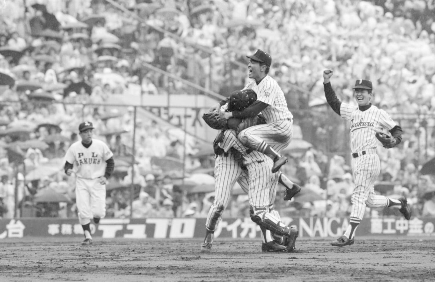 1984年のセンバツで優勝した岩倉。エースの山口重幸はPL学園を完璧に抑え込んだ　©JIJI PRESS