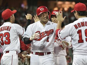 鈴木誠也の打者、人間として凄み。成長の陰に「野球の神様」のお告げ。