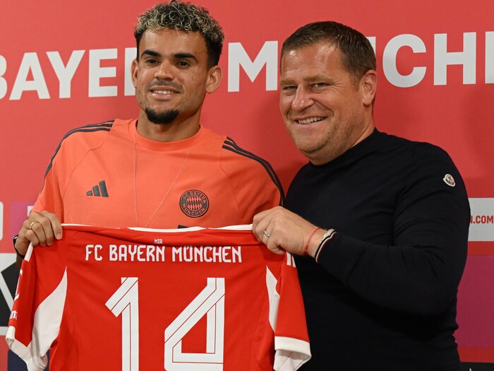 「年俸1000万円は安すぎる」Jリーグクラブの強化部長“給料低すぎ問題”…日本人代理人が疑問視する「ブンデス1部は1億7000万円～」「Jはスタッフの年収が低い」＜Number Web＞ photograph by Getty Images