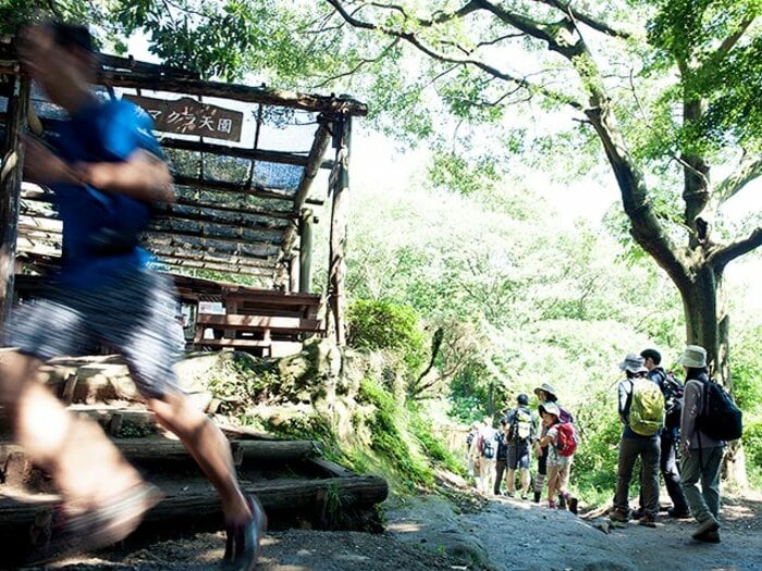 鎌倉のトレイルラン騒動を徹底追跡。ランナーと非ランナー、共存の道は？＜Number Web＞ photograph by Mami Yamada