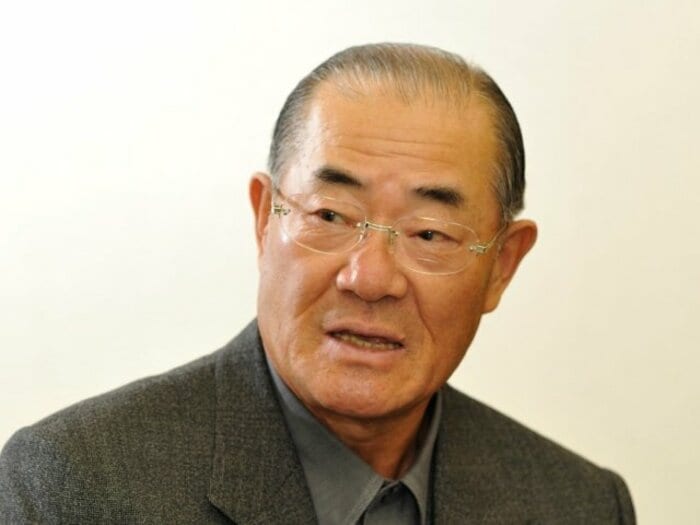 なぜ張本勲はプロ野球監督にならなかったのか？ 「息子が死んでしまう」母は心配、「いずれ監督に」本人は前向き発言…ロッテと日本ハムがオファーしていた＜Number Web＞ photograph by BUNGEISHUNJU