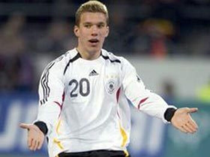 ポドルスキー争奪戦で鍵を握るのは誰？＜Number Web＞ photograph by AFLO