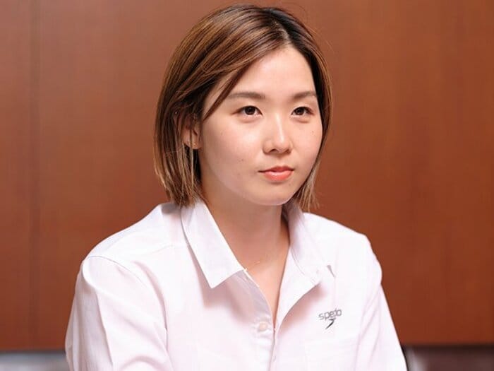 「ヒザ手術後は自分の足じゃない感覚。この足、誰の足？って」高3で絶望した女性スイマーが五輪出場を果たすまで〈寺村美穂さんに聞く〉＜Number Web＞ photograph by Atsushi Hashimoto