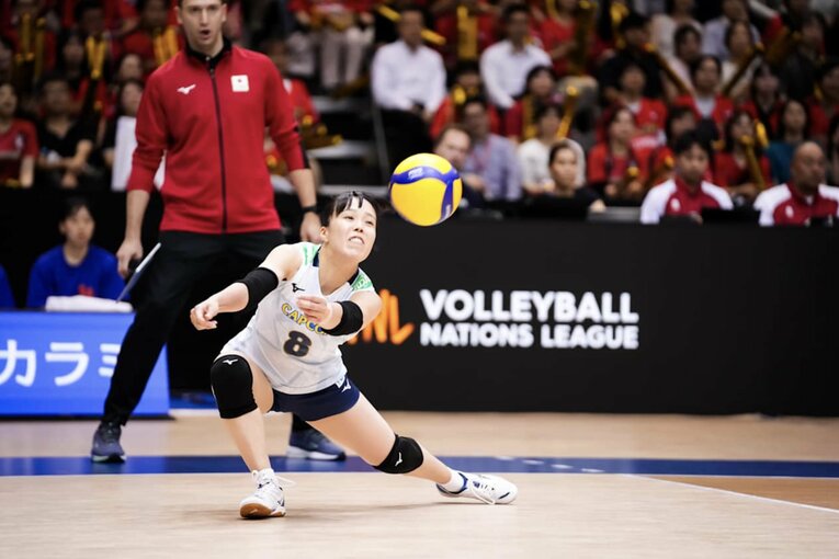 小島満菜美（VNLフランス戦）　©︎Volleyball World