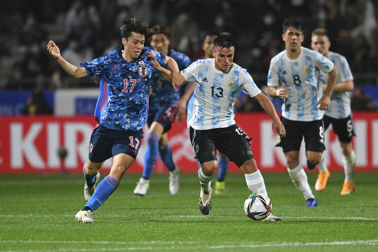 攻守で存在感を見せた田中碧　©Getty Images