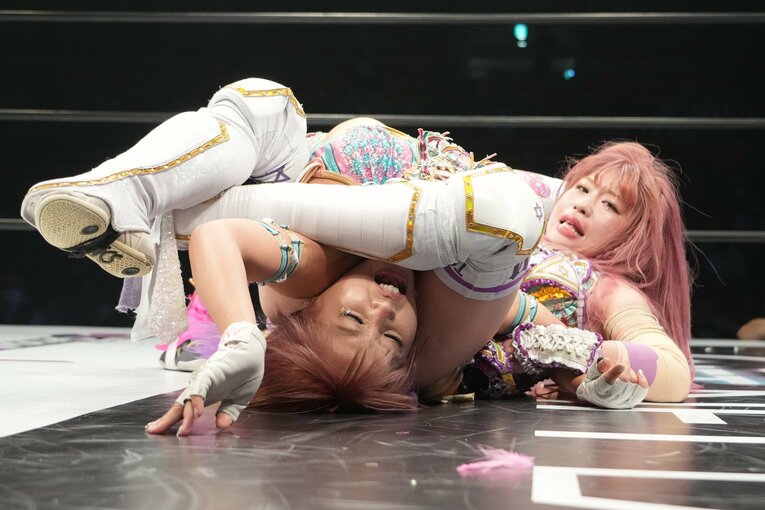 白川未奈vs中野たむ　©Essei Hara