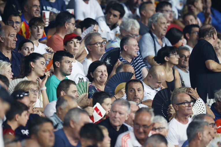 「僕はどうなるか分からないんですけど」久保建英がスペイン強豪“移籍の噂”にポツリ「街中は酷暑45度」開幕戦ゴール後に見え隠れした気持ち(6)