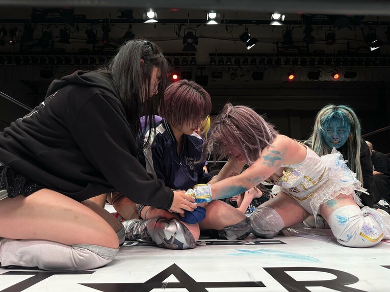 「敗者退団マッチ」として行われた上谷沙弥vs中野たむ　©Norihiro Hashimoto