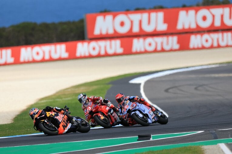 オーストラリアGPで追撃を開始するマルケス　©Satoshi Endo