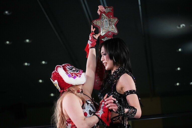 体格差を越えて上谷沙弥の赤いベルトに挑むスターライト・キッド　©Essei Hara